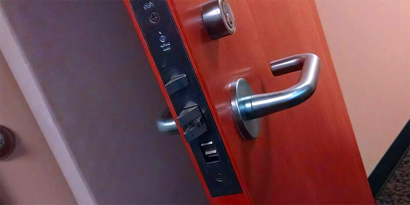 commercial door locks - Jesuits locksmith