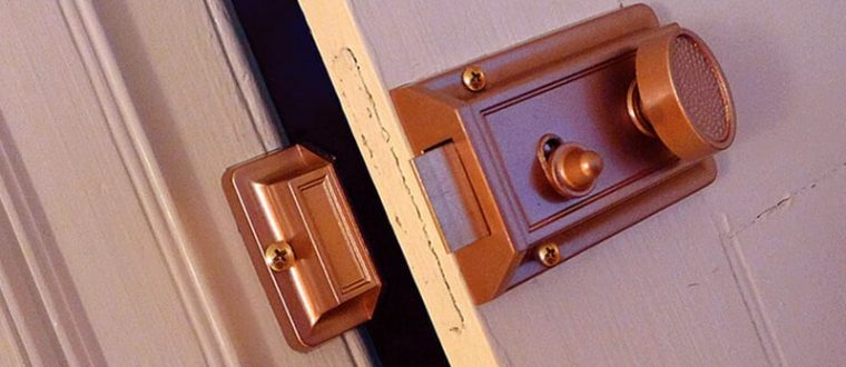 Install Door Lock Manhattan – Quick And Securely